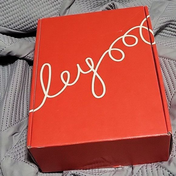 ALLEYOOP Beauty MVP Set with Tote (Swatched) - Picture 16 of 16